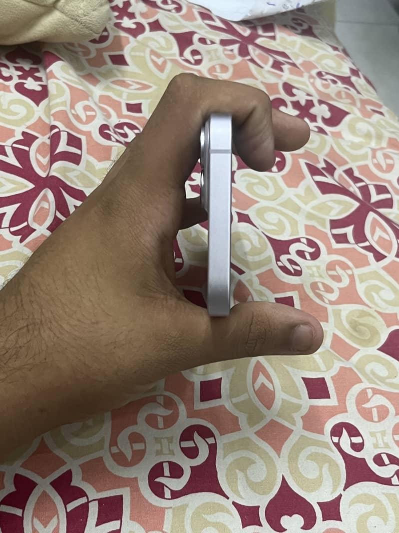 iPhone 14 1