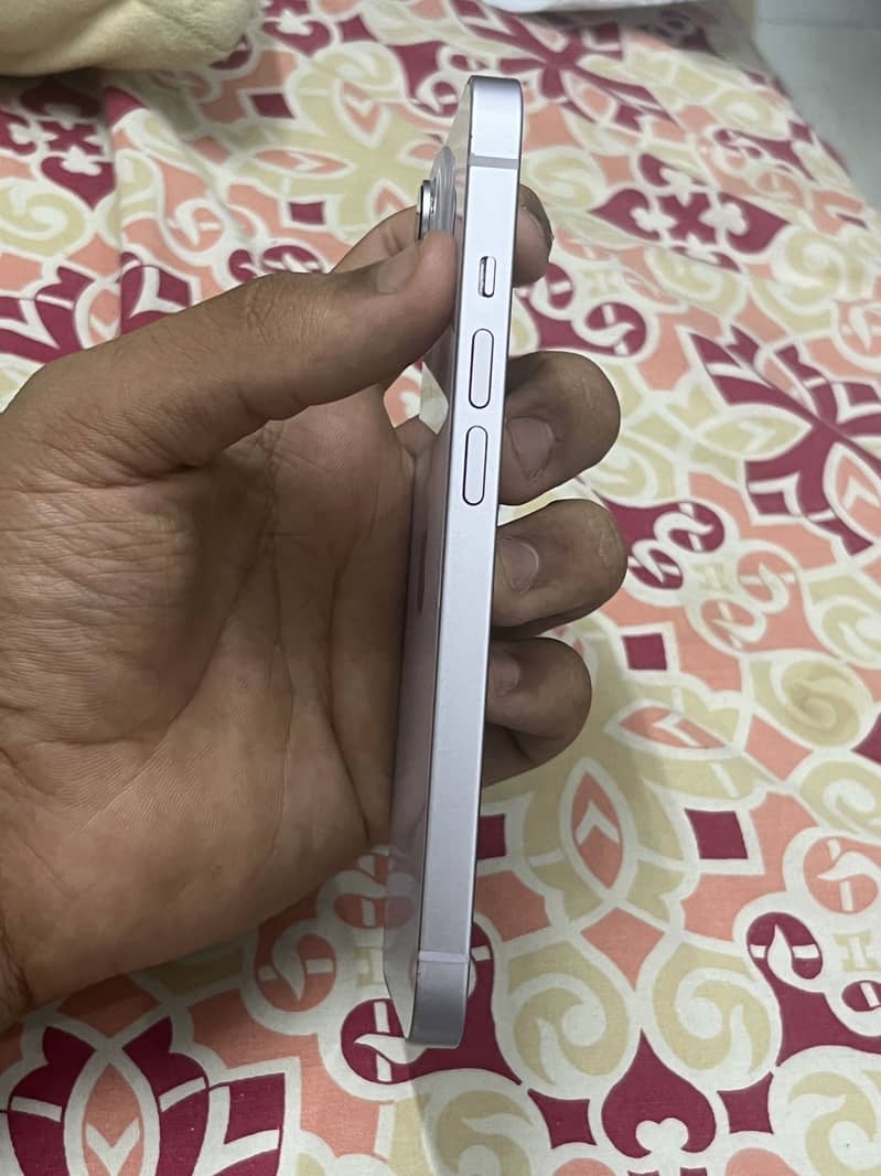 iPhone 14 2