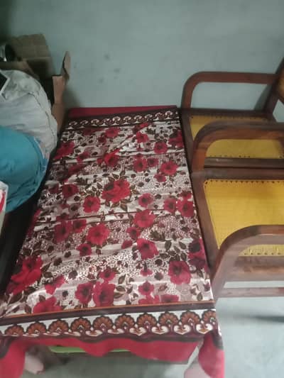 dinning table chairs 4 asal lakri ki or salai machine for sale