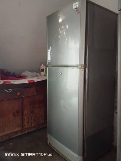 PEL MEDIUM SIZE FRIDGE