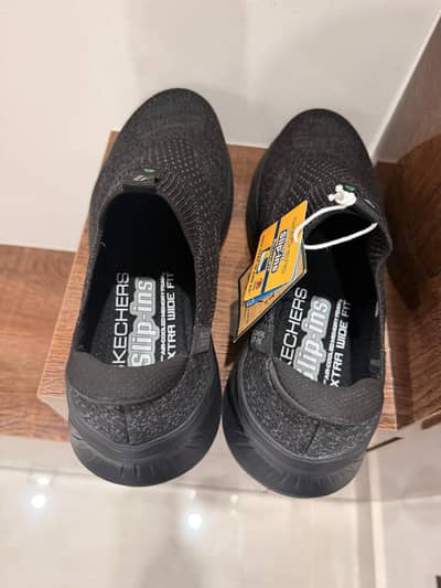brand new sketchers shoes