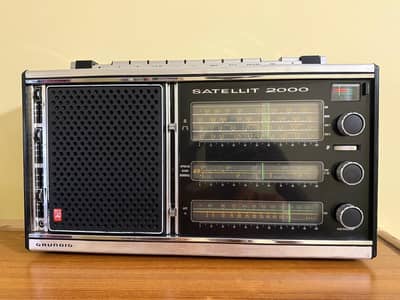 Grundig Satellit 2000