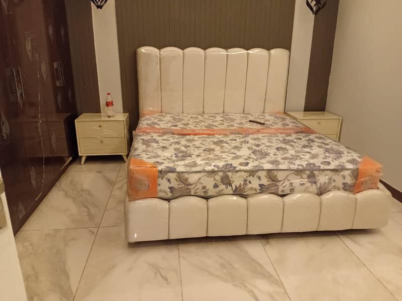 Crown Bed Set 7