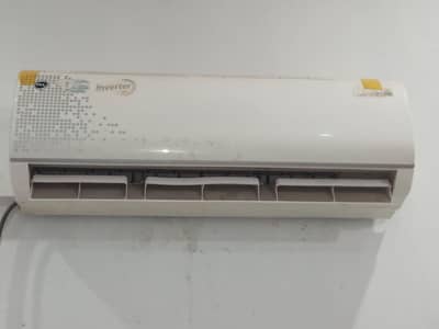 Pel ka AC 1.5 ka full okay Hai D. C inventer