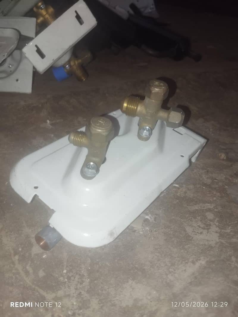 ac brass wall 1