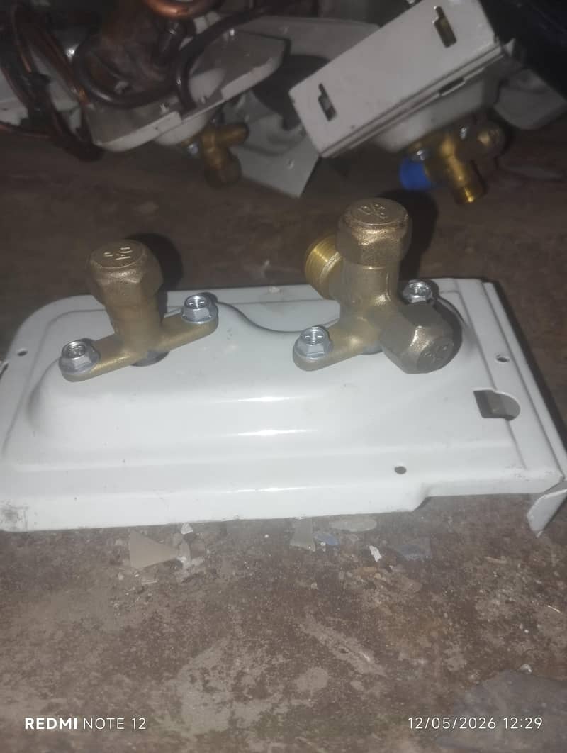 ac brass wall 3