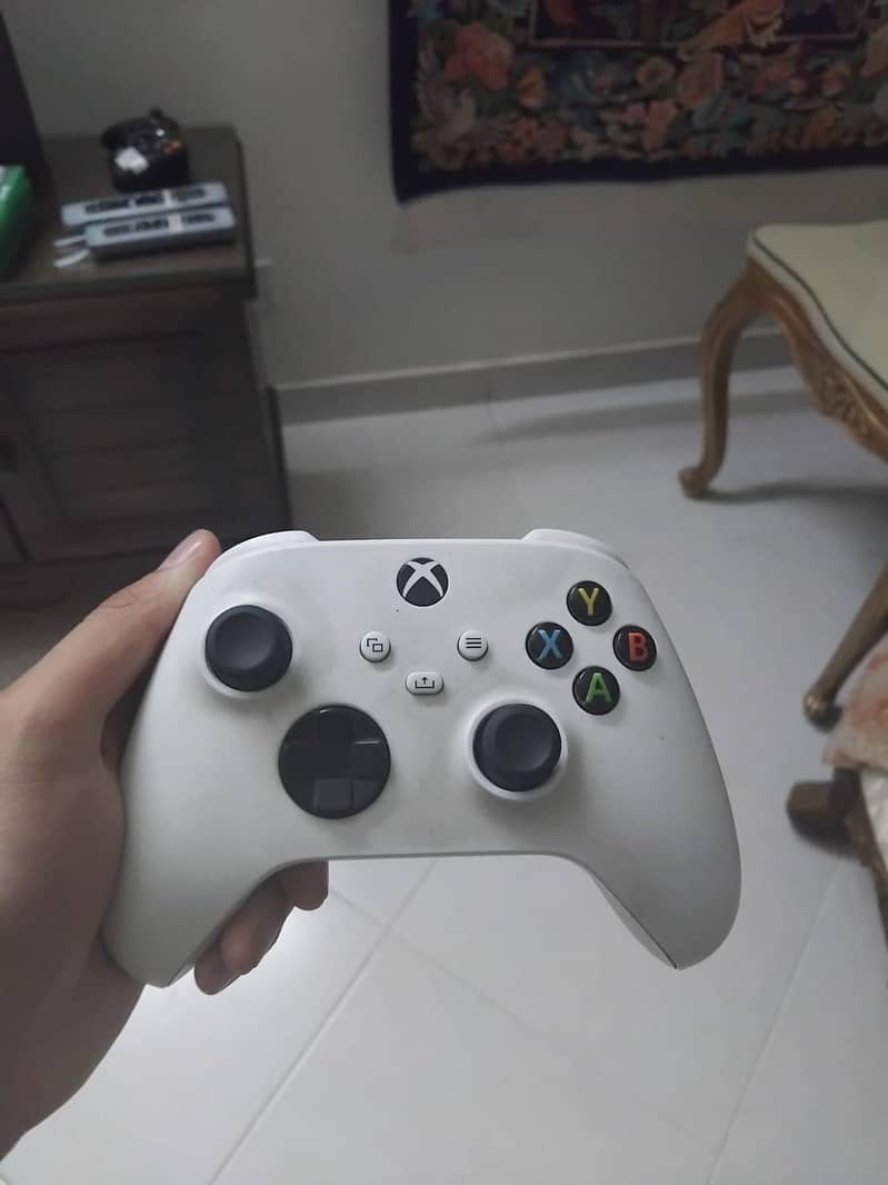 Xbox series x controller 2