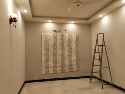 DHA 1 Kanal Fantastic Upper Portion For Rent In Phase 5 Block B Block B