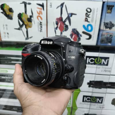 Nikon d7000 with 50mm f1.8 professional camera