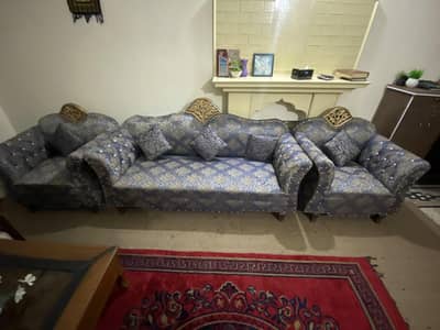 5 seater almost new sofa