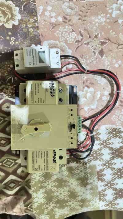 Solar Day And Night Time Auto Converter 10/10 condition