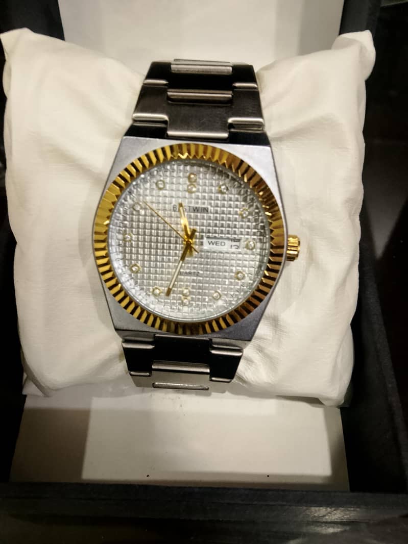 BRANDED WATCH 2
