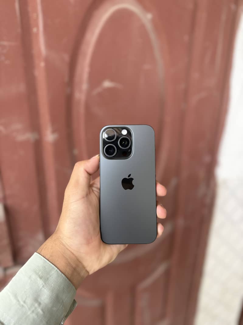 Iphone 16 pro jv 0