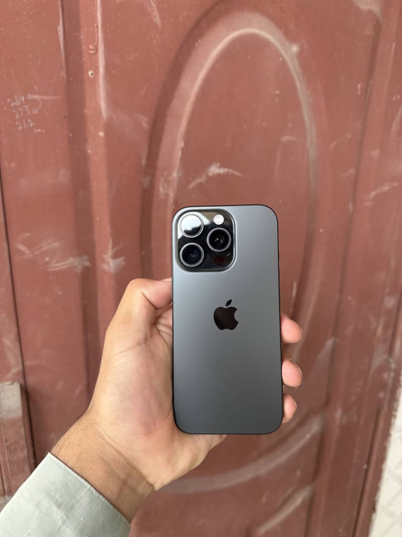Iphone 16 pro jv 1