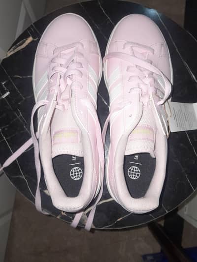 Tennis Women Grand Court Base 2  Available In Size 42 And UK 8