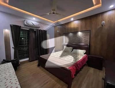 Vip 10 Marla Luxury Furnished Upper Portion Available For Rent In Bahria Town Lahore