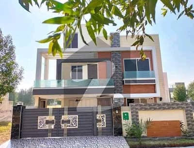 Vip 10 Marla Luxury Unfurnished Upper Portion Available For Rent In Bahria Town Lahore