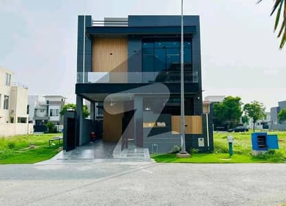 Vip 5 Marla Brand New Luxury House Available For Sale In Bahria Town Lahore
