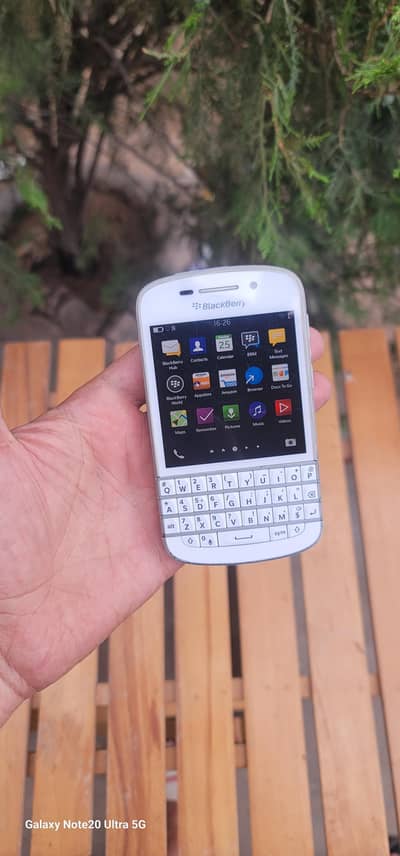Blackberry Q10 white (Pta official approved )