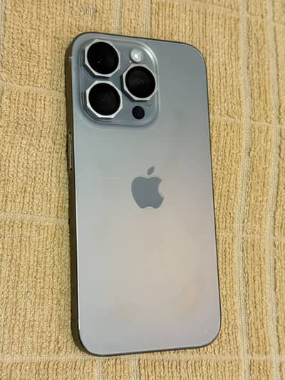 iPhone 15 pro factory unlock (Non pta )