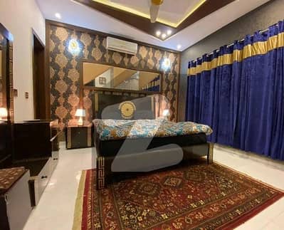Vip 10 Marla Luxury Furnished Upper Portion Available For Rent In Bahria Town Lahore