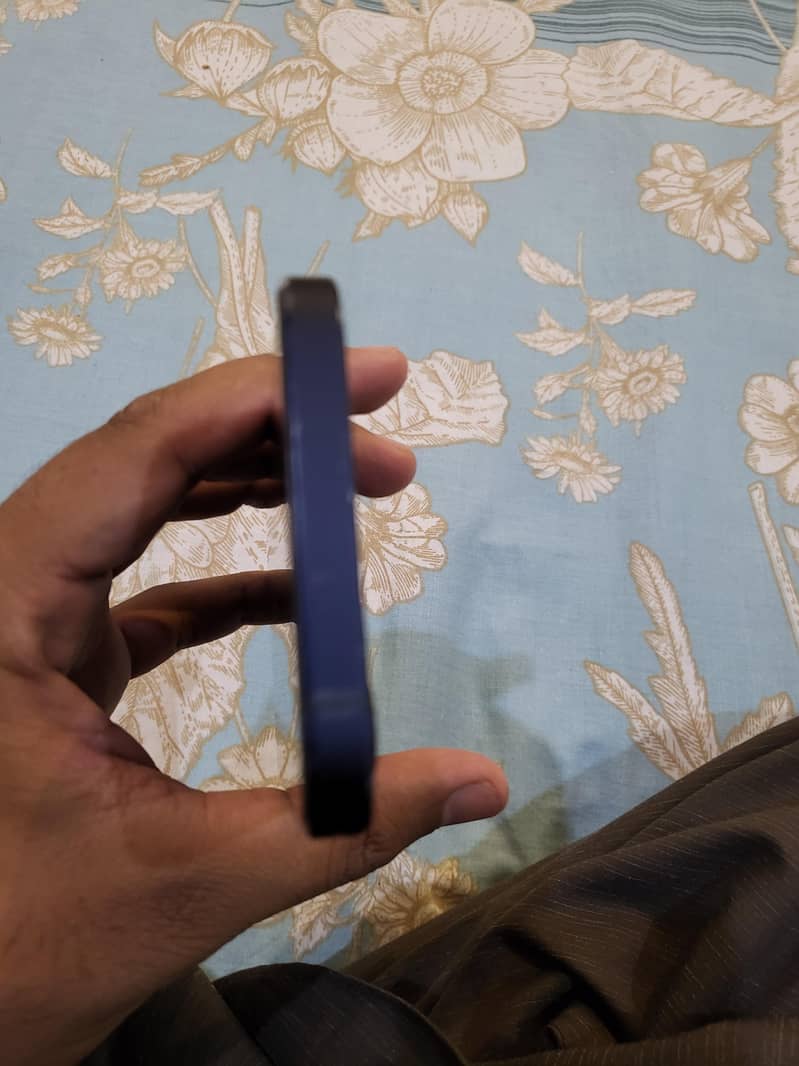 Iphone 12 3
