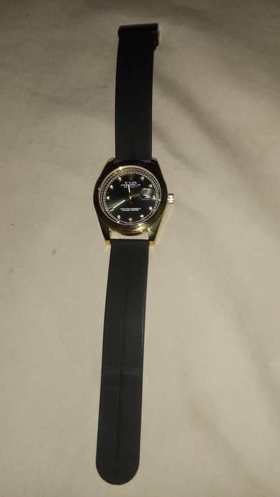 Premium Rolex Datejust - Gold Case - Black Dial - Sporty Rubber Strap