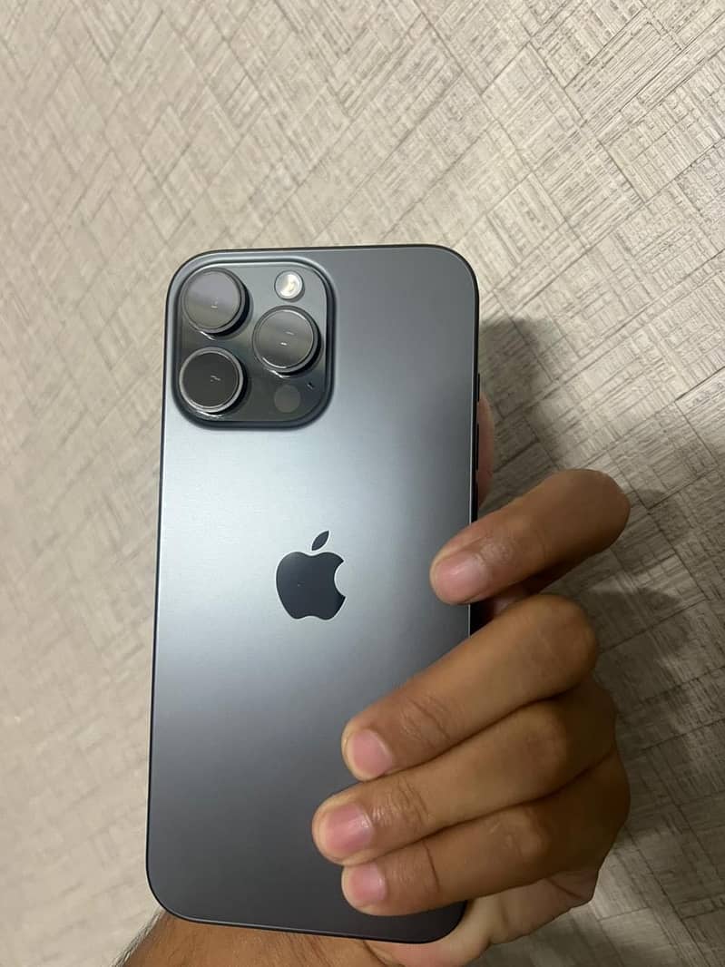 Iphone 16 pro max 2