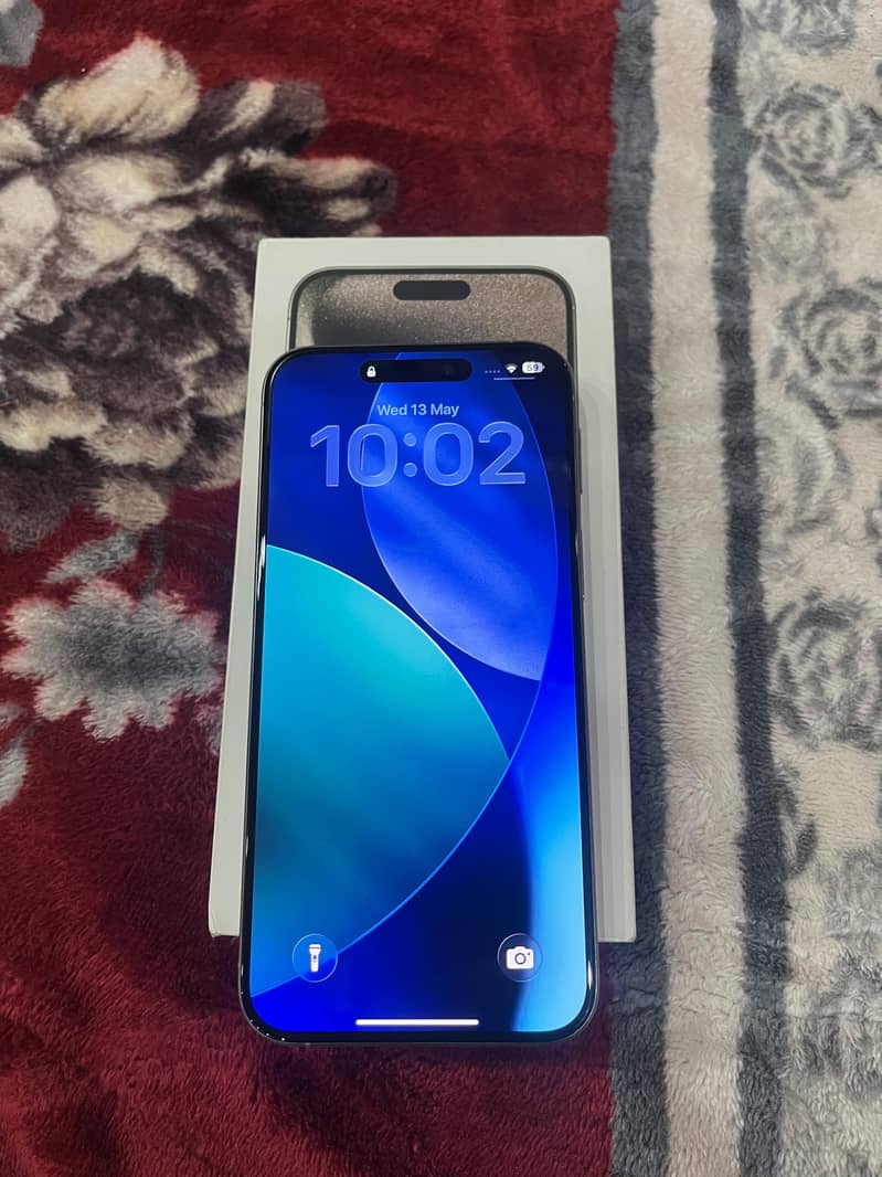 iPhone 15 pro max 3