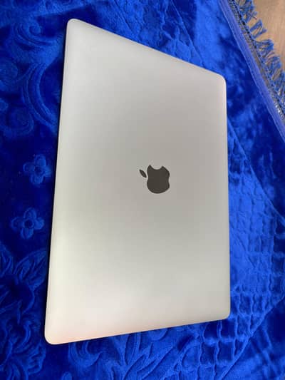 MacBook Air i3 2020