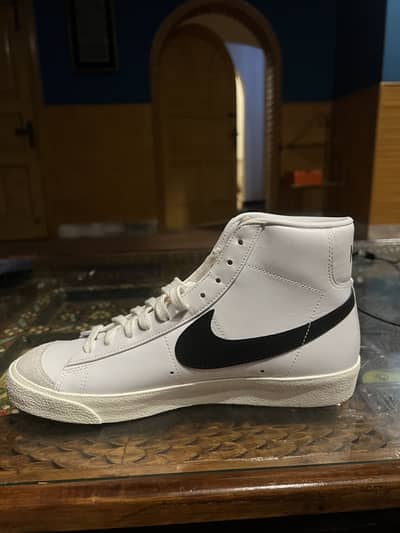 Nike Blazer Mid ’77 sneakers