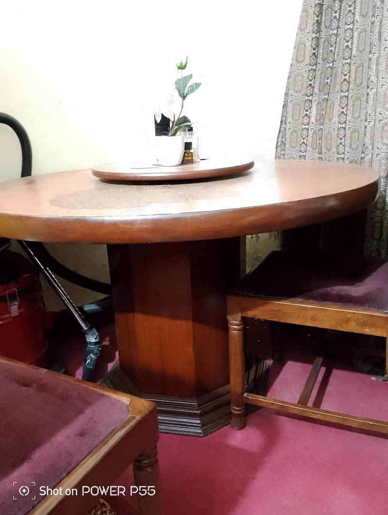 Round Dining Table 2