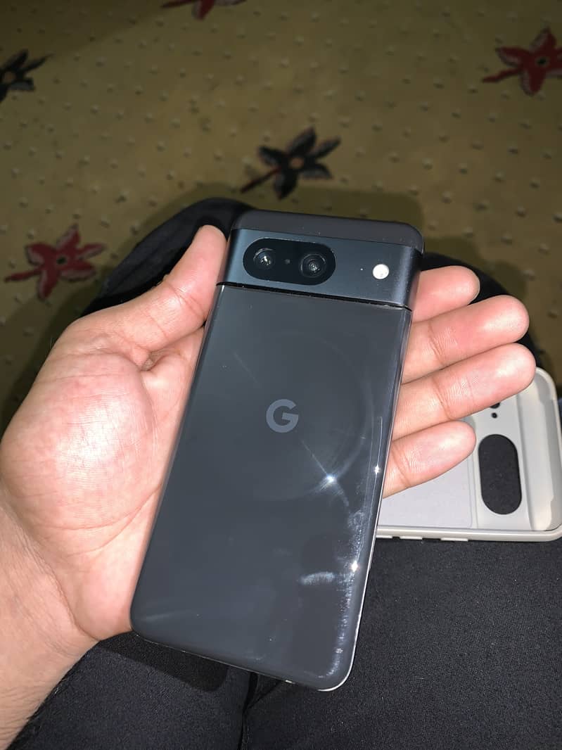 Google Pixel 8 5