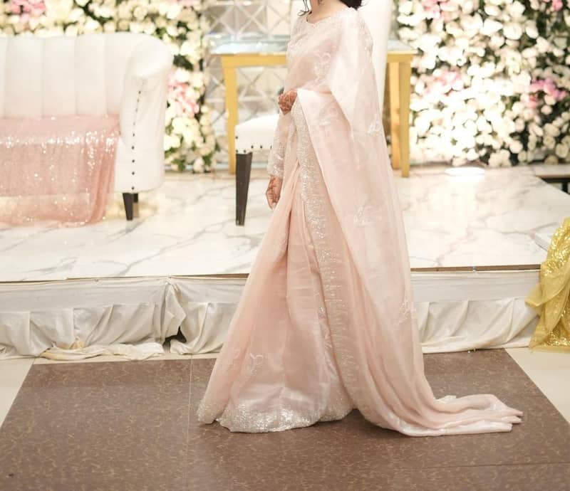 Saree 0