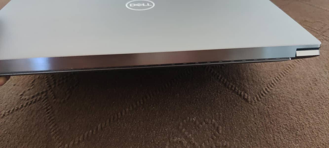 Dell Precision 5550 4
