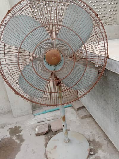 padestal Fan