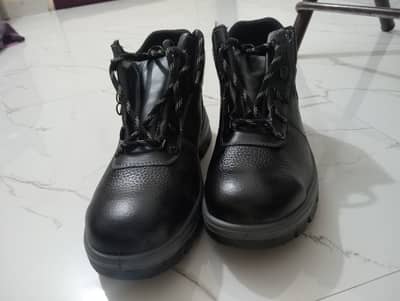 Bata brand new industrial safety shoes,light weight,steel toe
