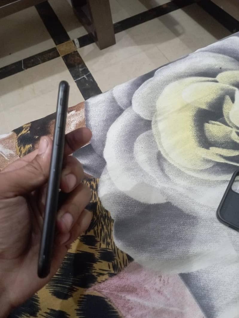 Apple iPhone 7 2