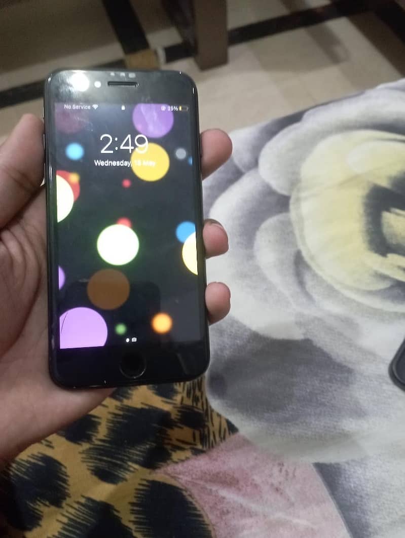 Apple iPhone 7 6
