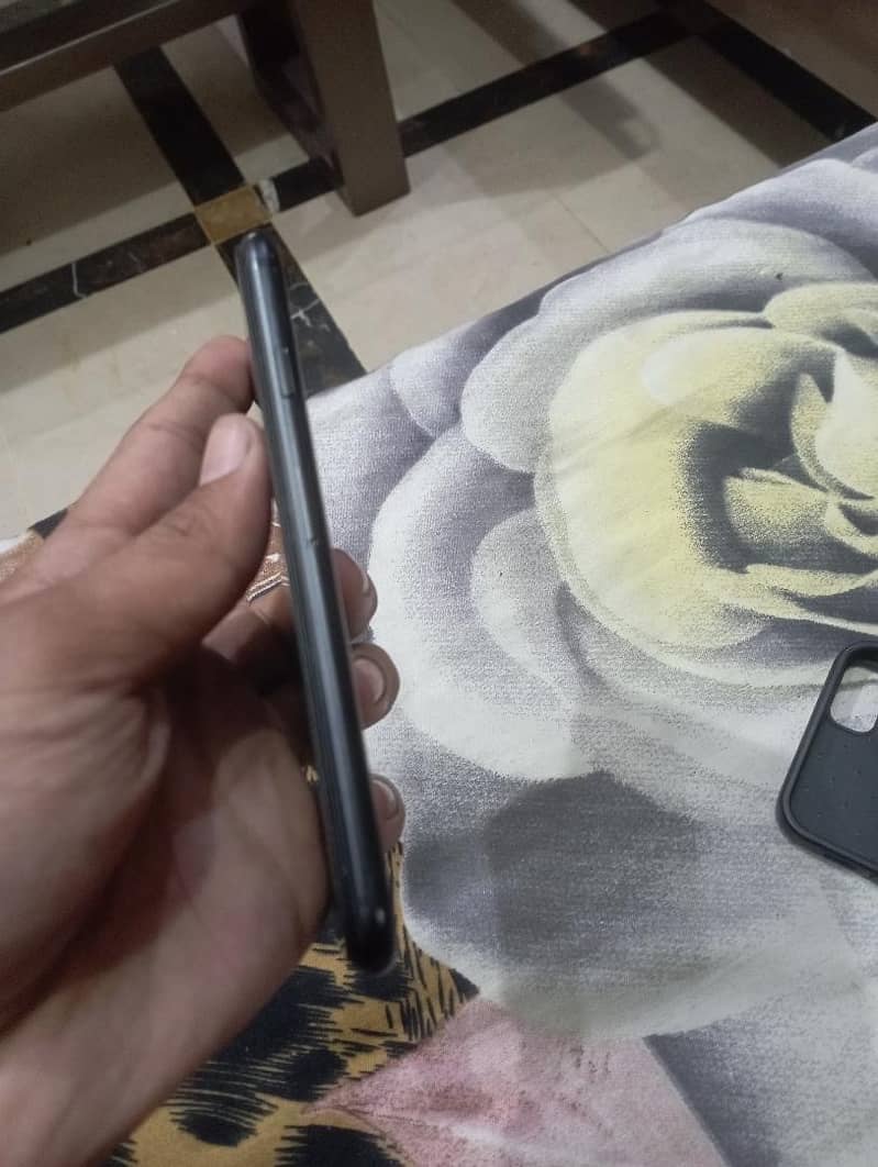 Apple iPhone 7 7