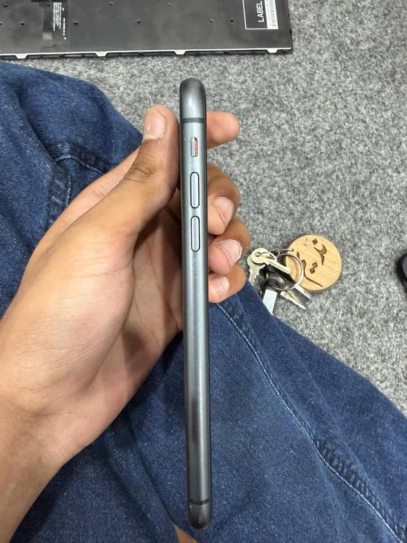 iPhone 11 2