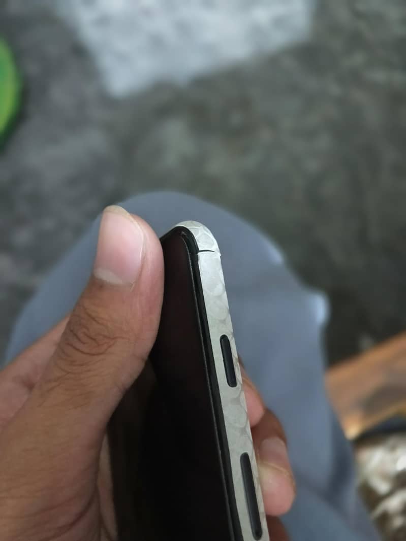 iphone SE 2nd generation 2