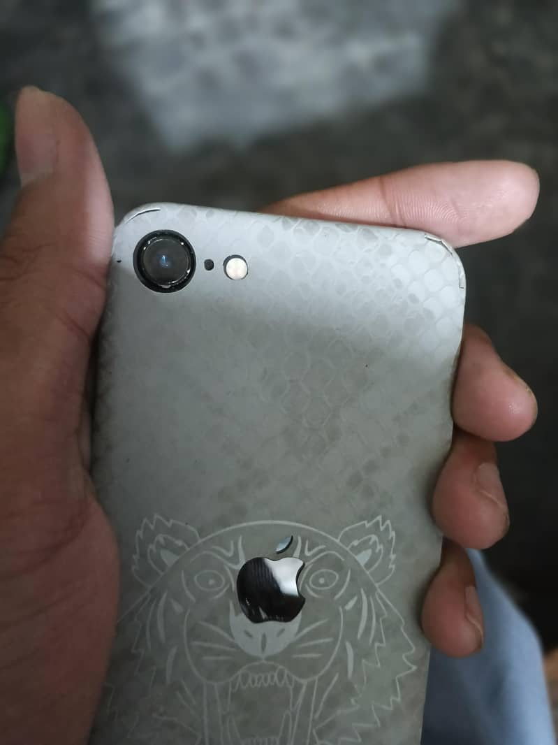 iphone SE 2nd generation 6