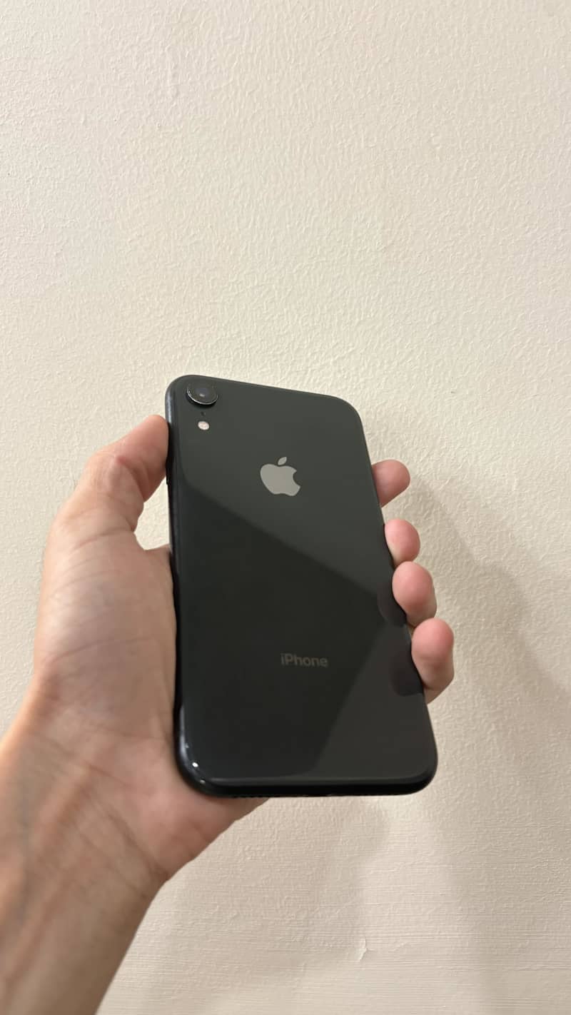 iPhone XR 0