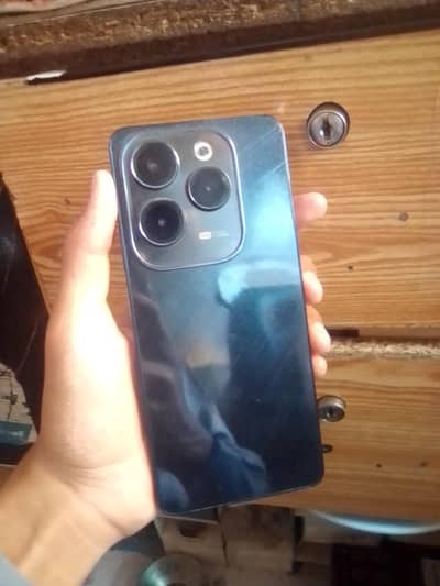Infinix hot 40 pro  8/256 Gb