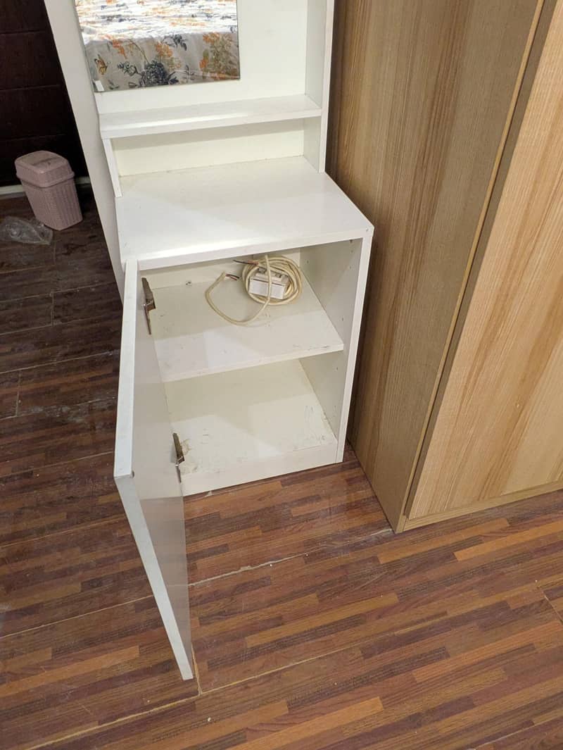 Ikea dressing table 1