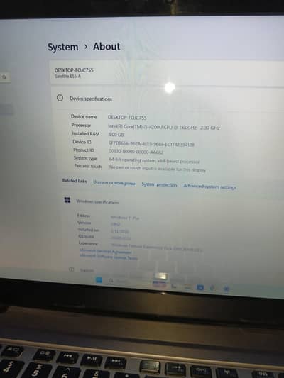 Toshiba laptop core i5 4 generation 8gb ram 128 gb SSD 15.6 screen