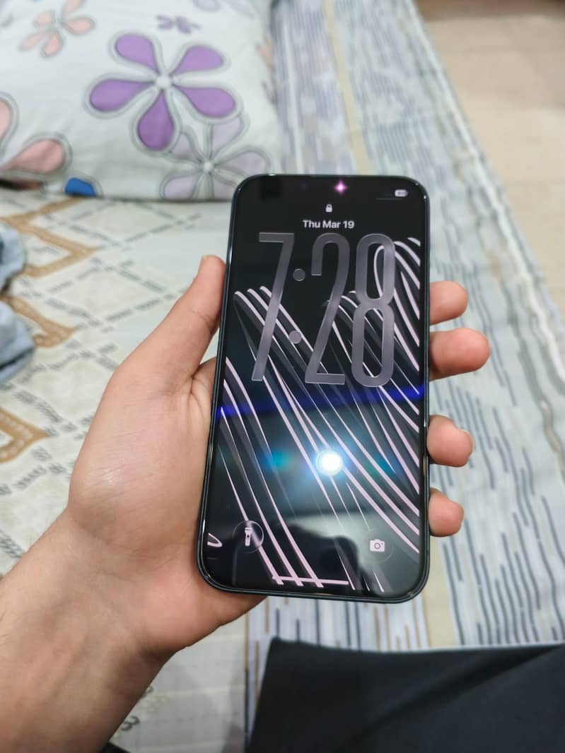 Iphone 16e with box 4