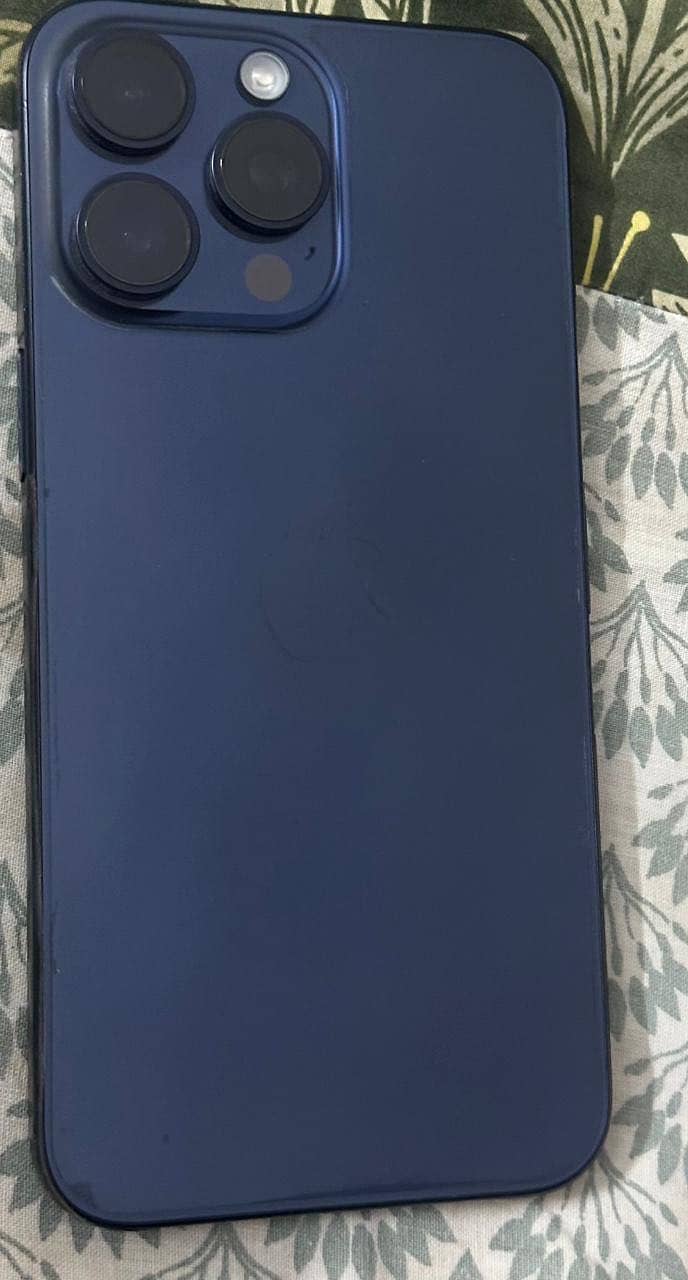 iphone 15 pro max 2