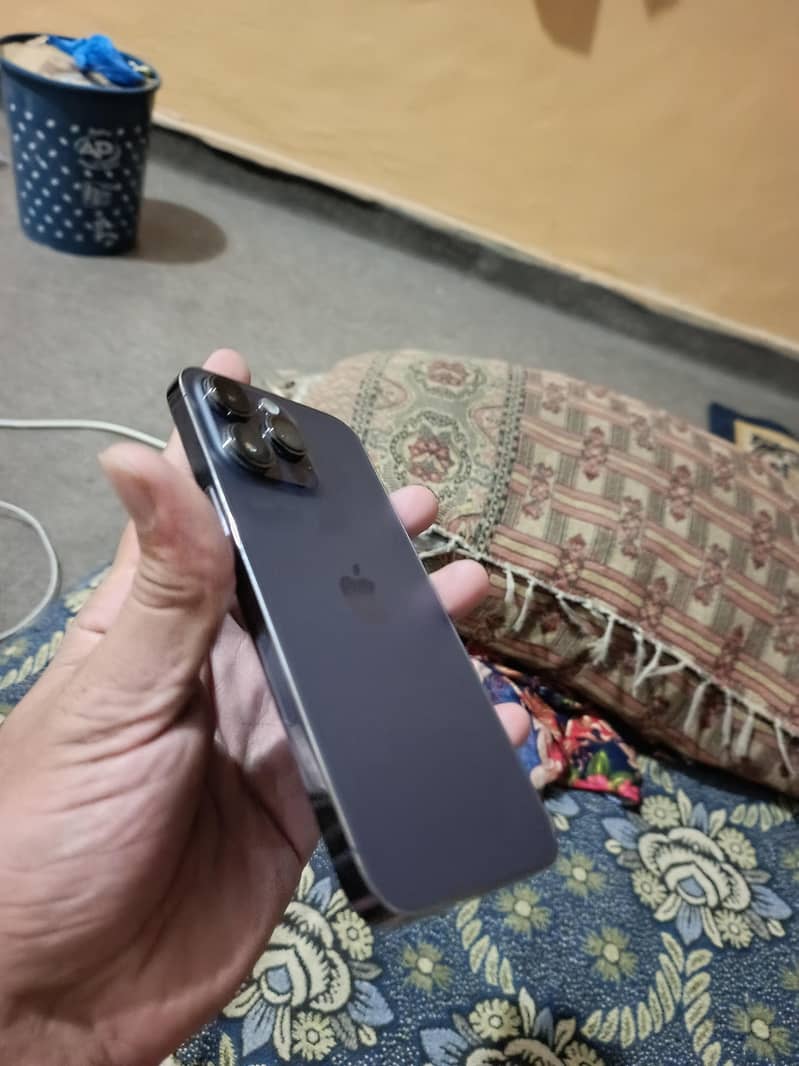 iphone 14 pro max 4